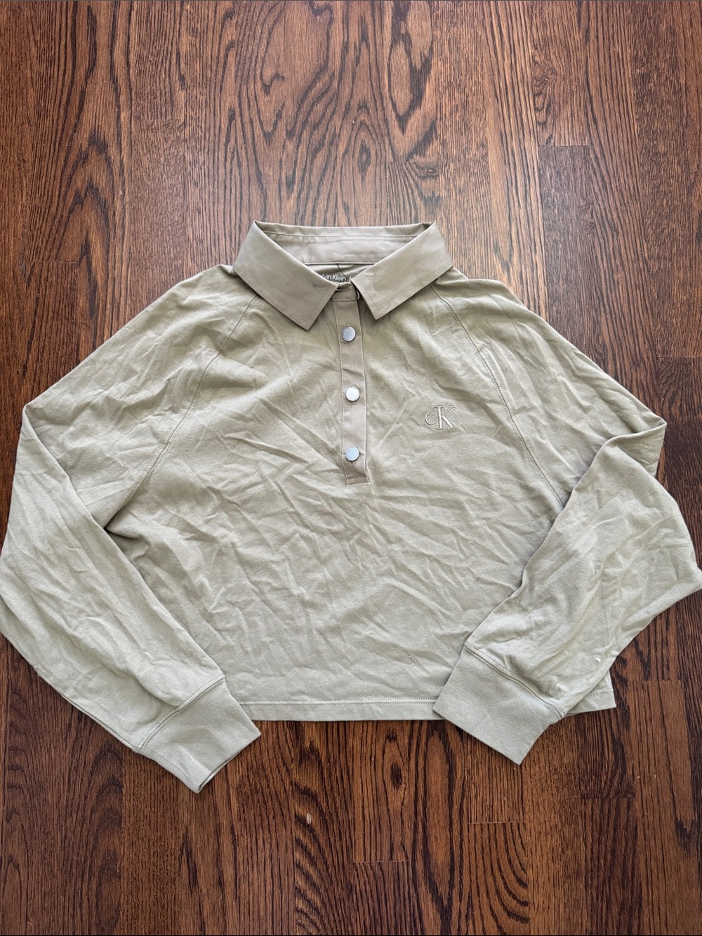 CALVIN KLEIN Cropped Snap-Front Polo in Sage Green